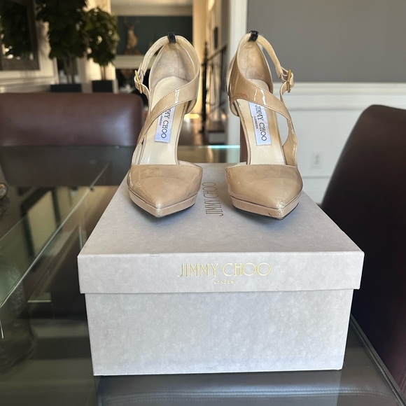 Jimmy Choo Beige Patent Leather Heels black stripe up Back with Dust bags & box - Picture 2 of 5